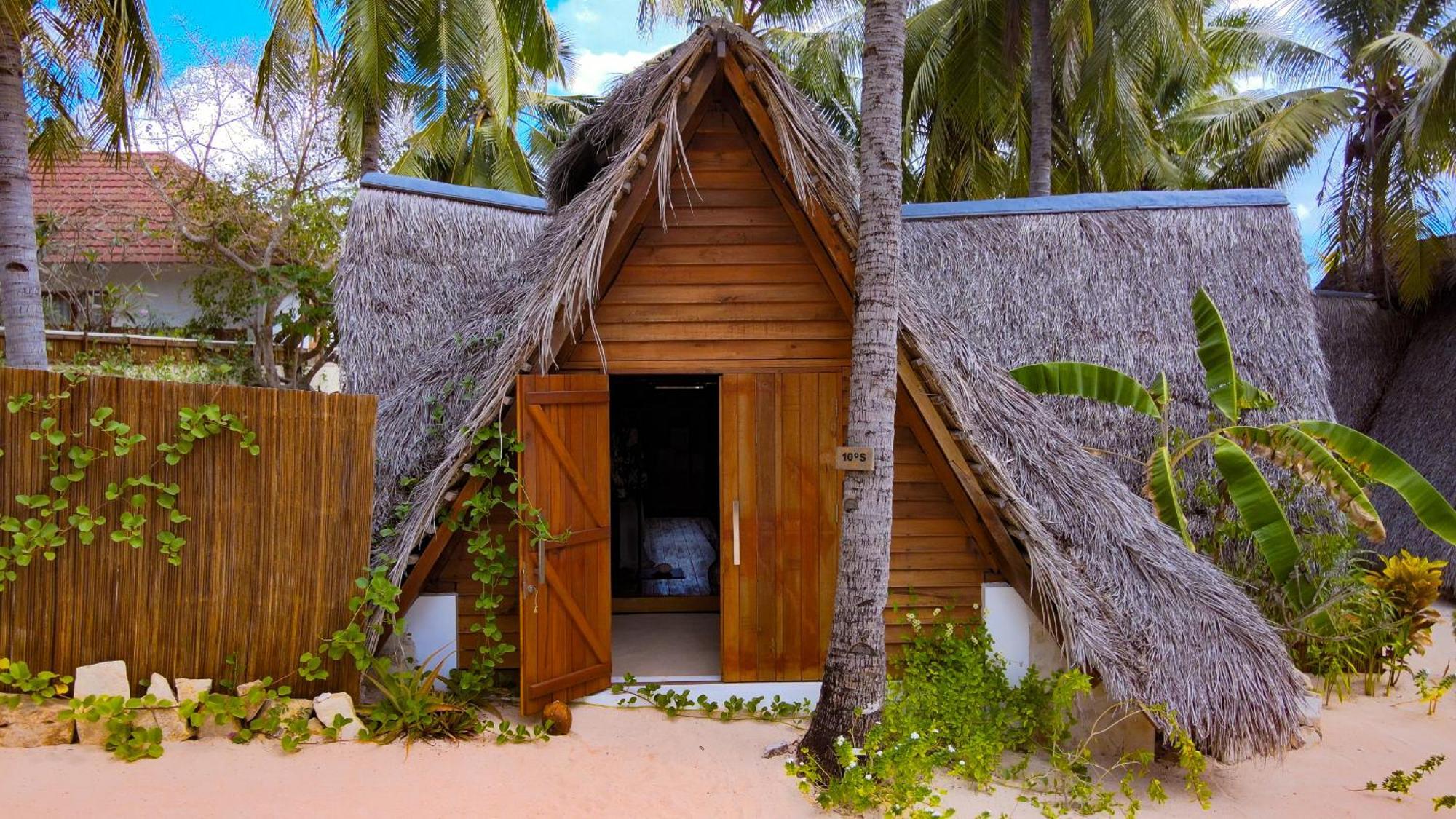 81 Palms Resort Nembrala Exterior foto